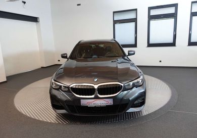 BMW 330, 2019