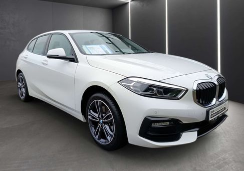 BMW 118, 2022