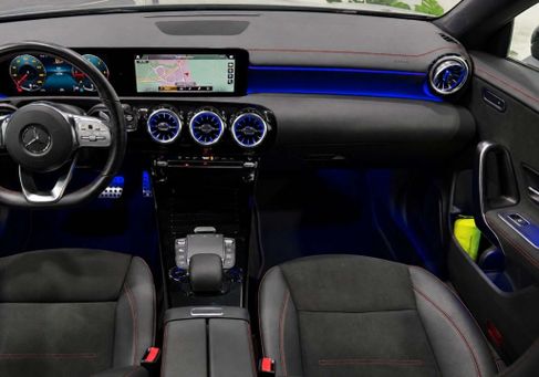 Mercedes-Benz CLA 220, 2023 3