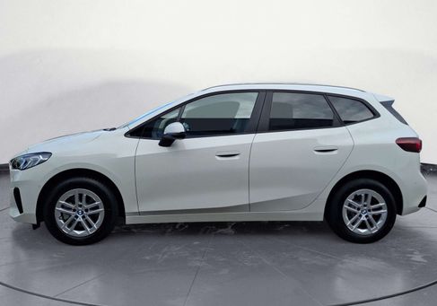 BMW 220, 2023 3
