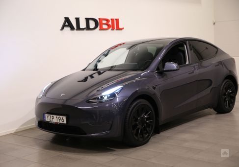 Tesla Model Y, 2021