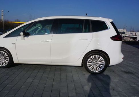 Opel Zafira, 2017