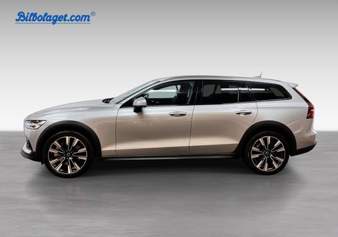 Volvo V60 Cross Country, 2024