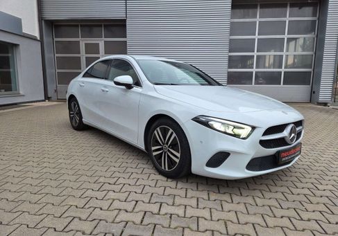 Mercedes-Benz A 180, 2021 3