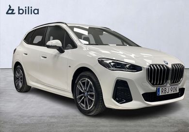 BMW 230, 2025