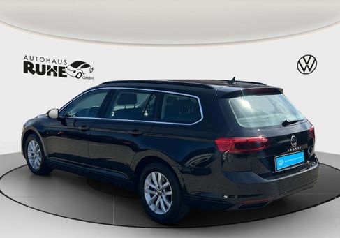 Volkswagen Passat Variant, 2022 3
