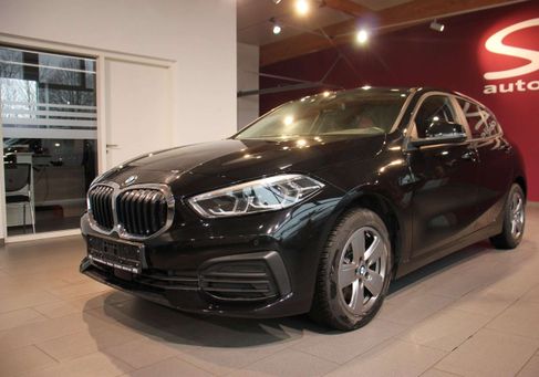 BMW 118, 2022