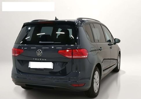 Volkswagen Touran, 2025 3