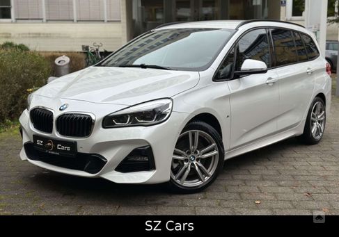 BMW 218, 2022