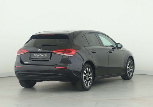 Mercedes-Benz A 180, 2022