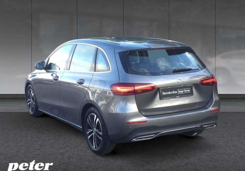 Mercedes-Benz B 180, 2024