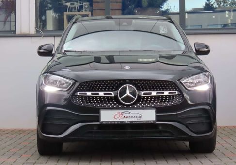 Mercedes-Benz GLA 200, 2021