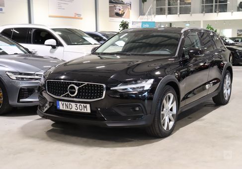 Volvo V60 Cross Country, 2021