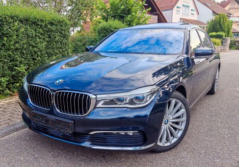 BMW 730, 2017