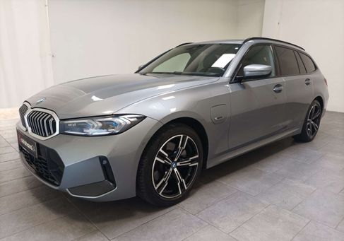 BMW 330, 2023