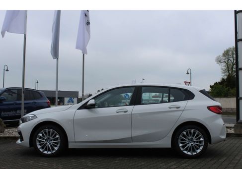 BMW 118, 2022