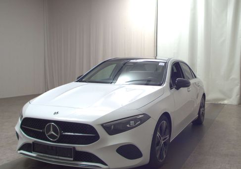 Mercedes-Benz A 220, 2023 2