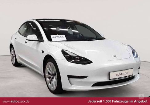 Tesla Model 3, 2021