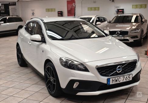 Volvo V40 Cross Country, 2016