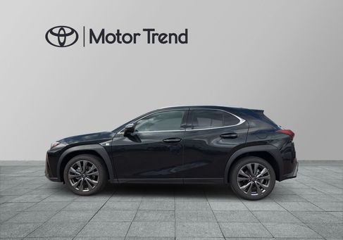 Lexus UX, 2026 3