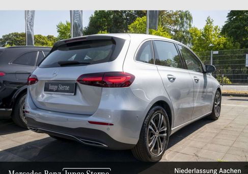 Mercedes-Benz B 200, 2026