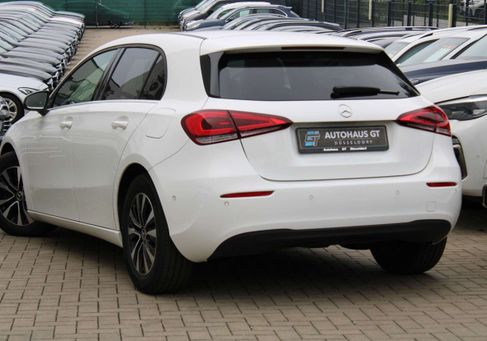 Mercedes-Benz A 180, 2022