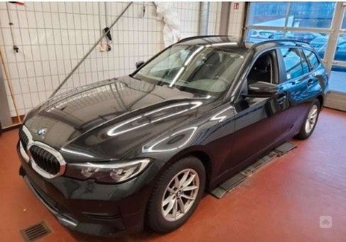 BMW 318, 2021