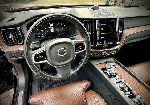Volvo XC60, 2021