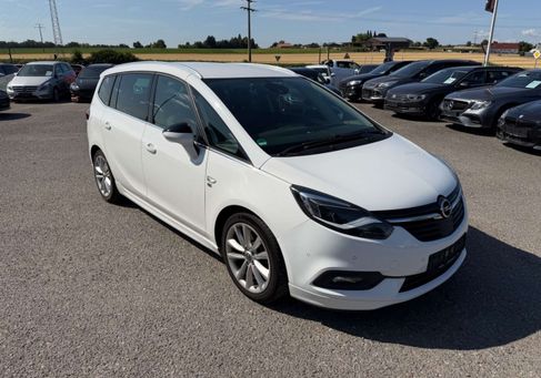 Opel Zafira Tourer, 2017