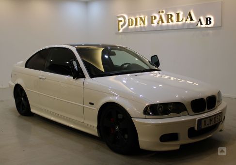 BMW 330, 2001