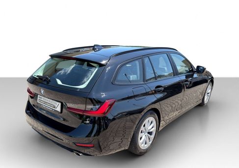 BMW 318, 2022