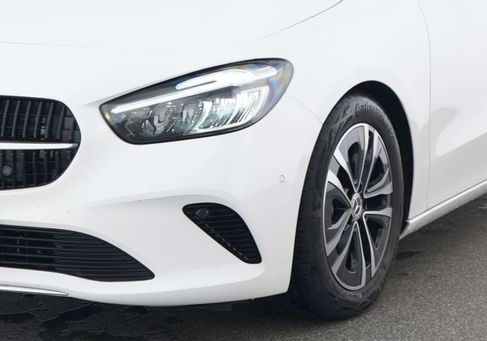 Mercedes-Benz B 200, 2025