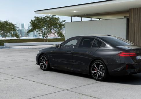 BMW 550, 2026