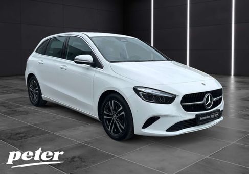 Mercedes-Benz B 180, 2025