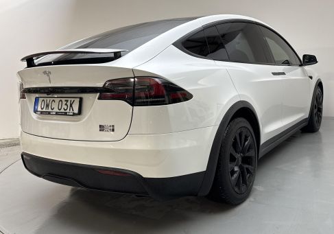 Tesla Model X, 2023