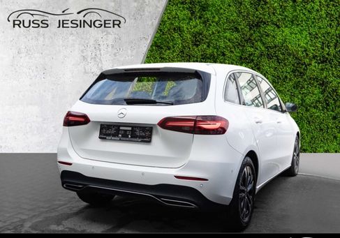 Mercedes-Benz B 200, 2025