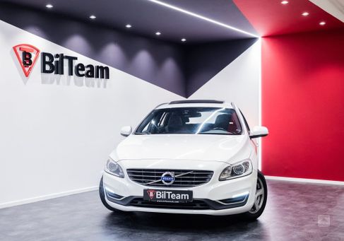 Volvo V60, 2015