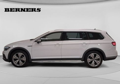 Volkswagen Passat, 2022