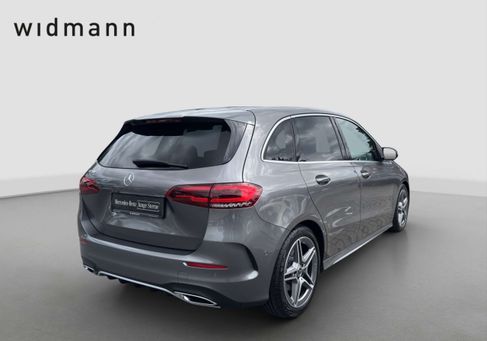 Mercedes-Benz B 200, 2022