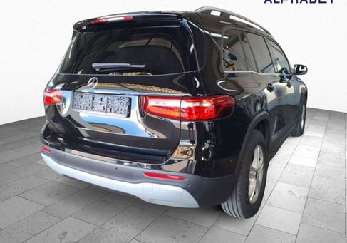 Mercedes-Benz GLB 200, 2023