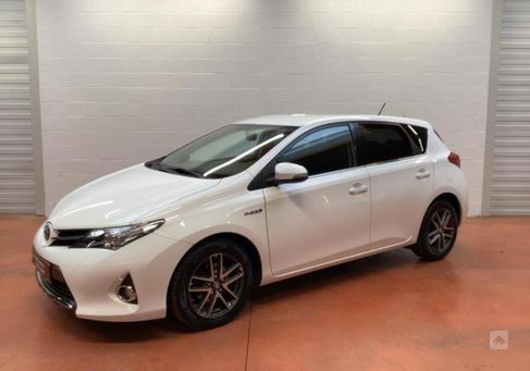 Toyota Auris, 2015