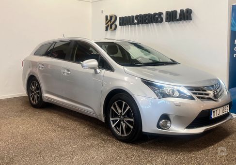Toyota Avensis, 2012