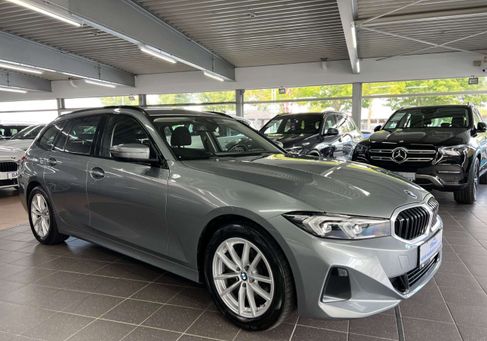 BMW 318, 2022