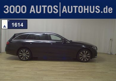 Mercedes-Benz E 300, 2022