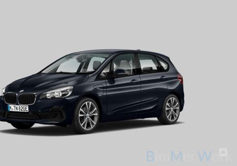 BMW 225, 2020