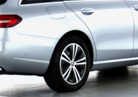 Mercedes-Benz E 220, 2022