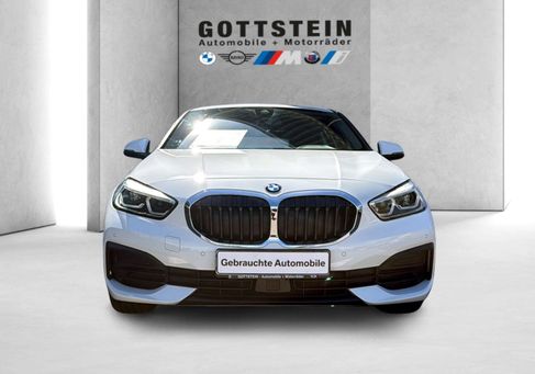 BMW 118, 2024 3