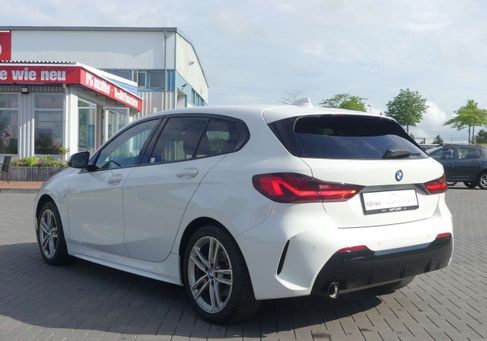 BMW 118, 2021