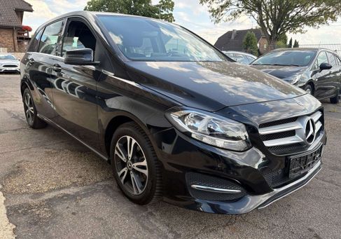 Mercedes-Benz B 180, 2018 3