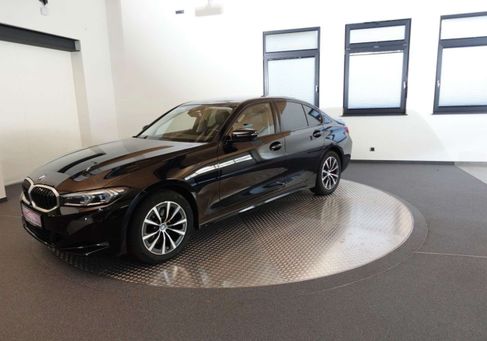 BMW 320, 2022 3